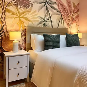 Homestay Blush Jungle -, Dublin